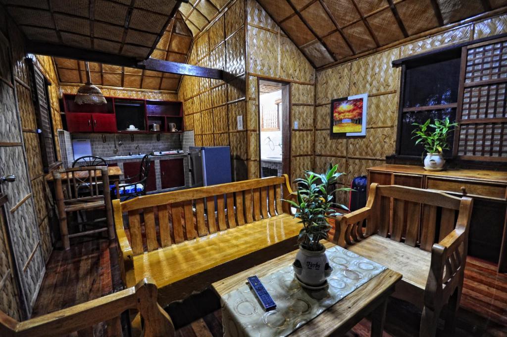 Villa De Pico Highland Beach Resort Puerto Galera Rum bild